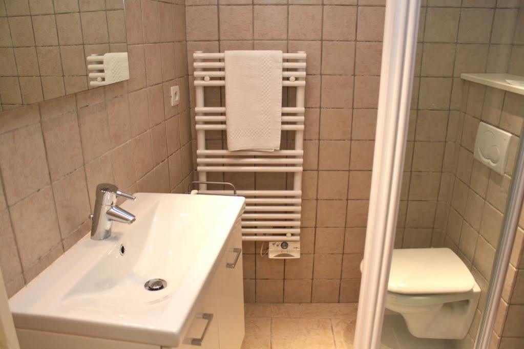 Very Charming Studio Apartment On Port In Cannes A Short Walk To Palais With Aircon And Internet 411 Exterior foto